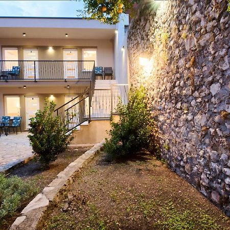 Sultan Apartments موستار المظهر الخارجي الصورة